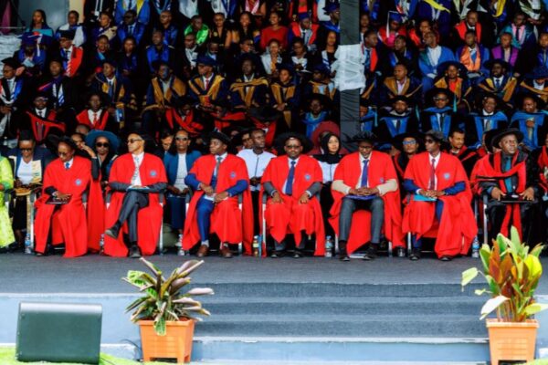 Huye: Abanyeshuri basaga 9500 basoje amasomo muri Kaminuza y’u Rwanda